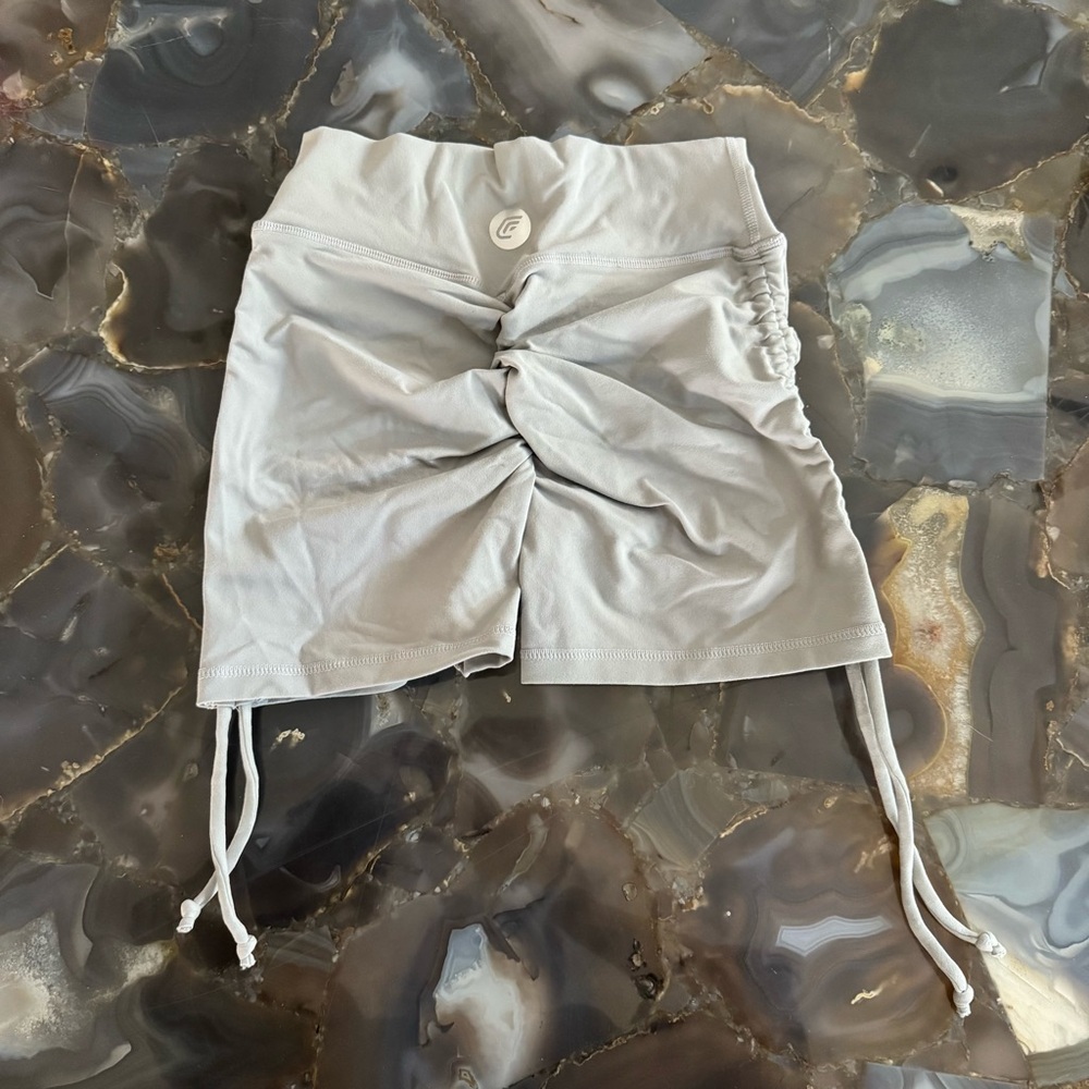 Light Gray Workout Set - image 3